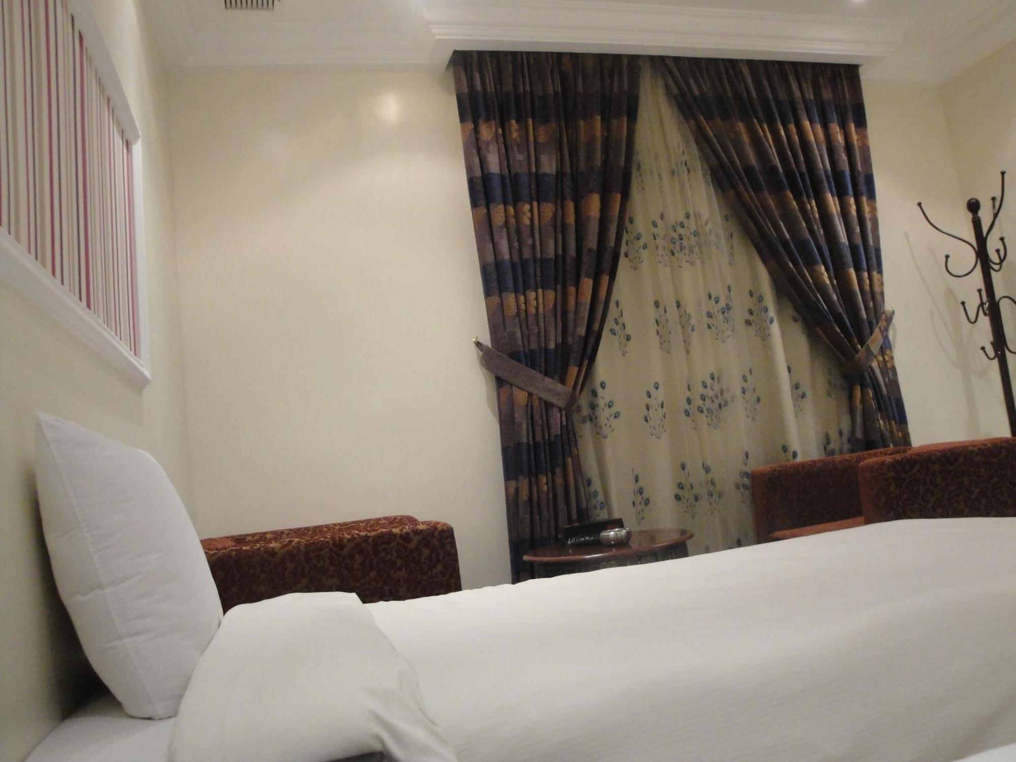 Marina Royal Hotel Suites Kuwait City Exterior photo