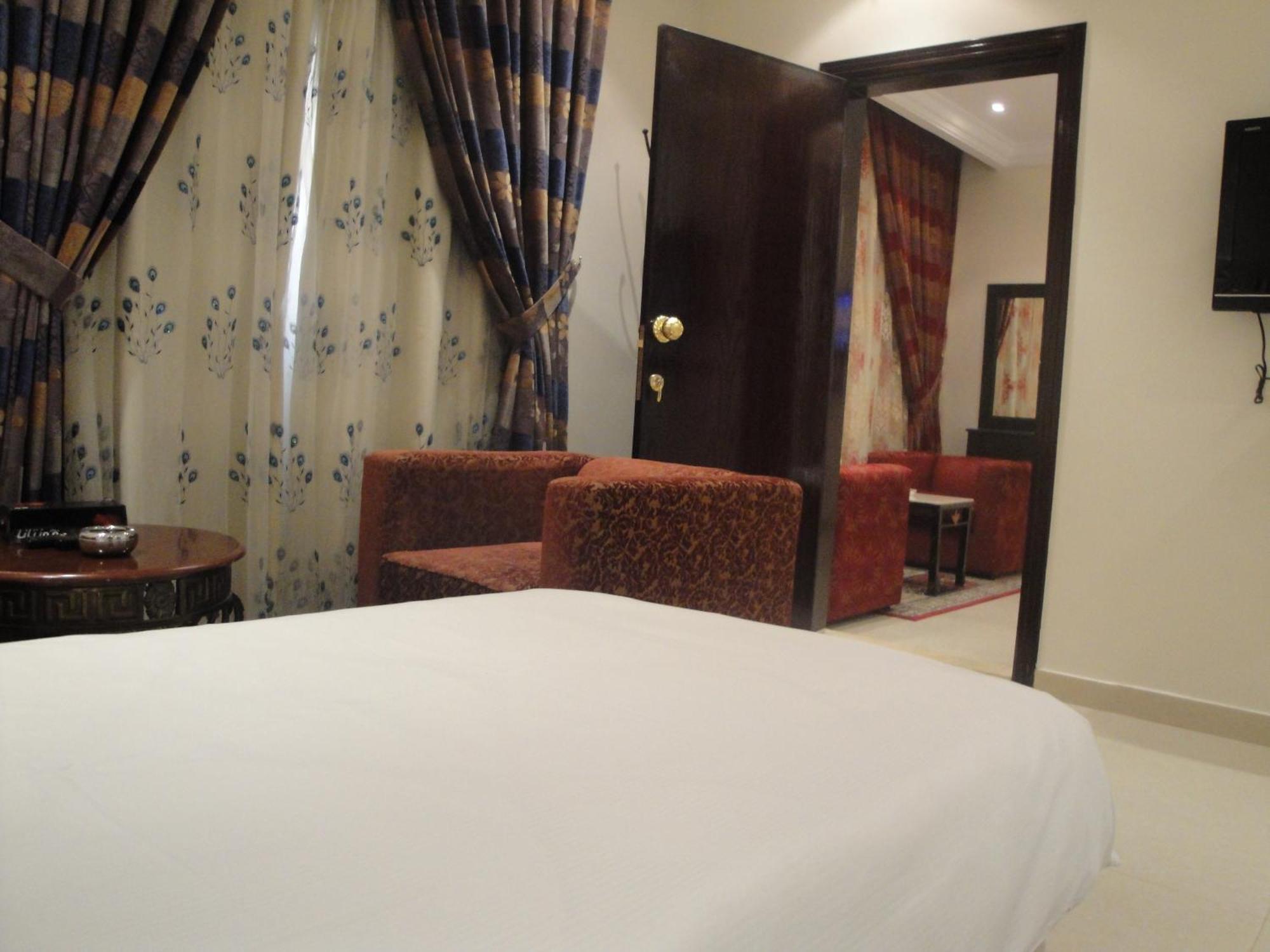Marina Royal Hotel Suites Kuwait City Exterior photo
