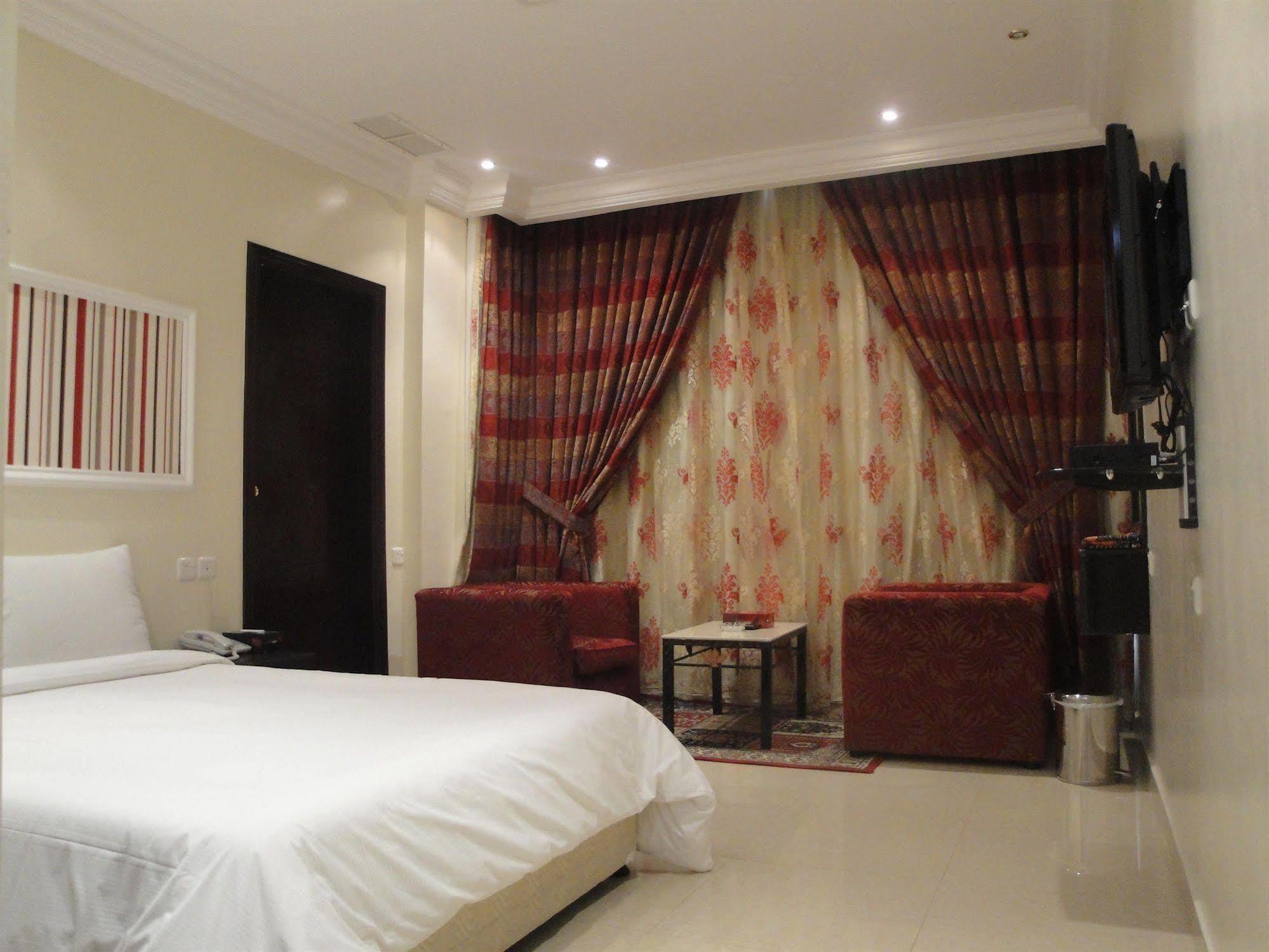 Marina Royal Hotel Suites Kuwait City Exterior photo