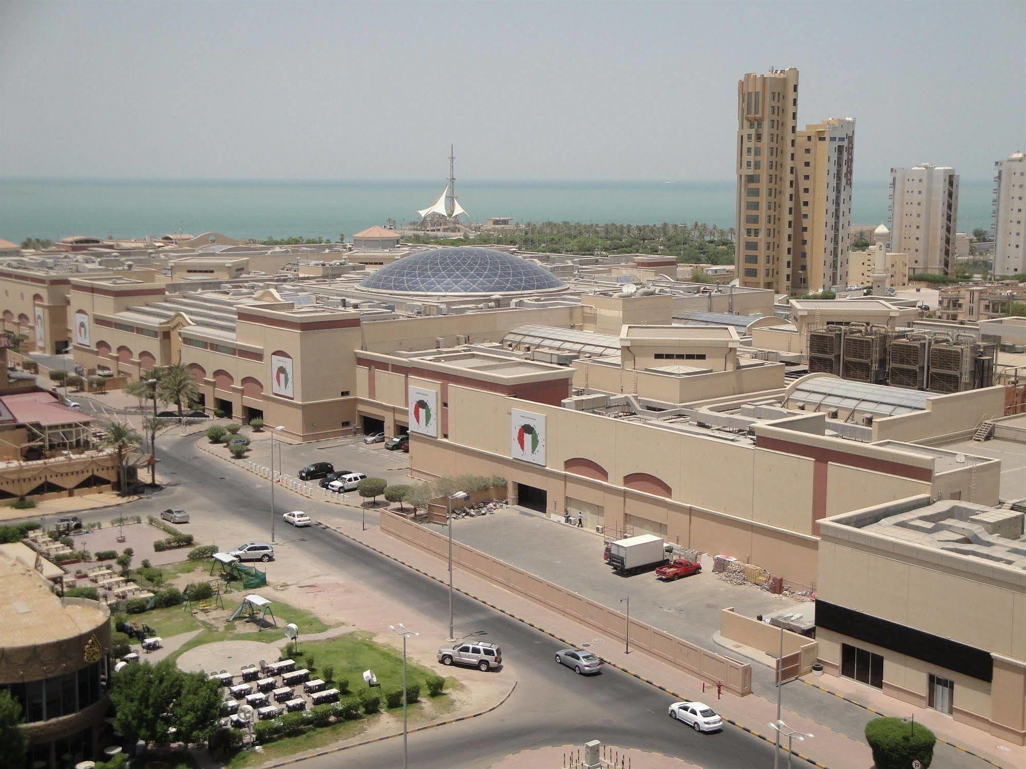 Marina Royal Hotel Suites Kuwait City Exterior photo