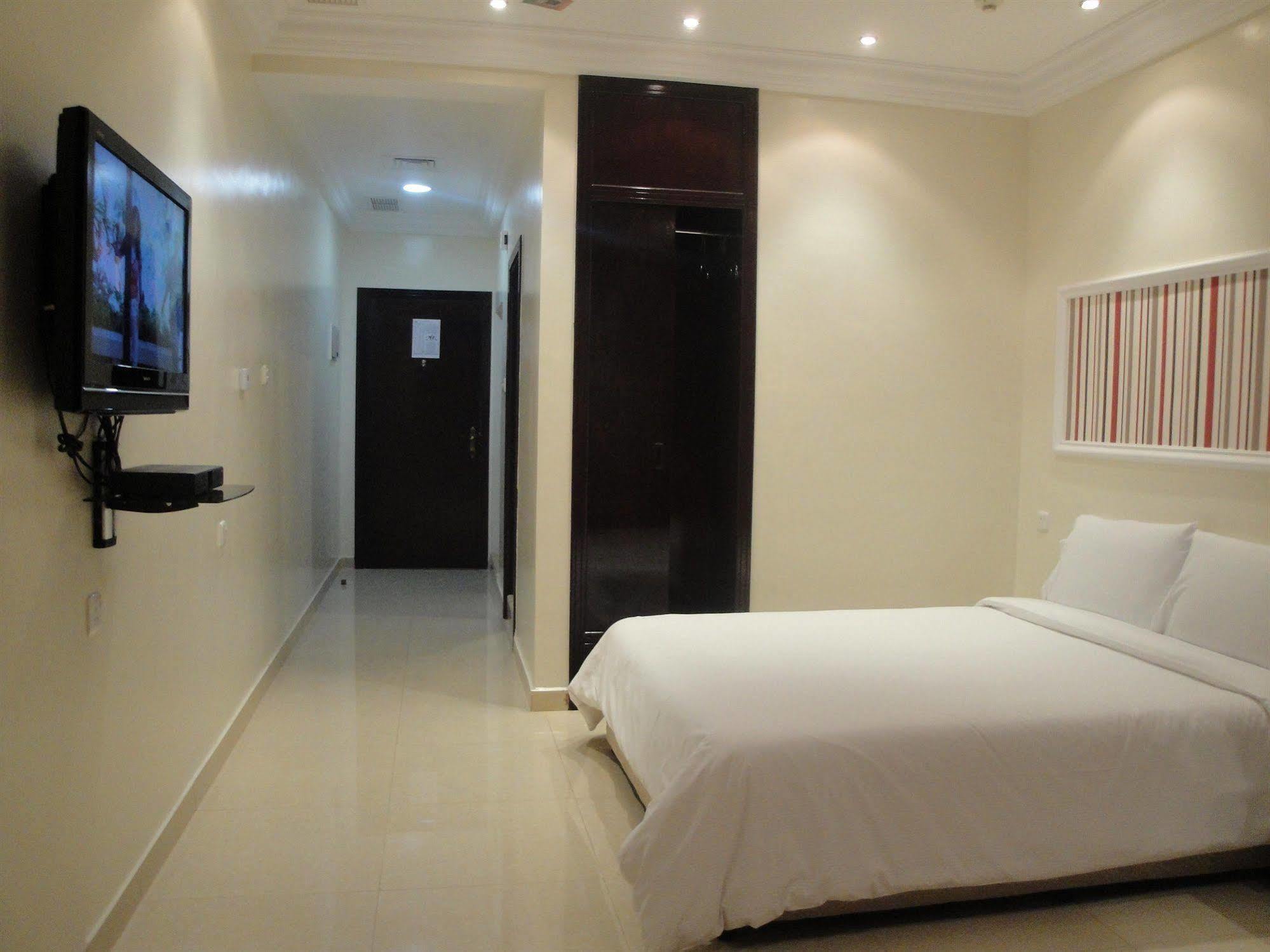 Marina Royal Hotel Suites Kuwait City Exterior photo